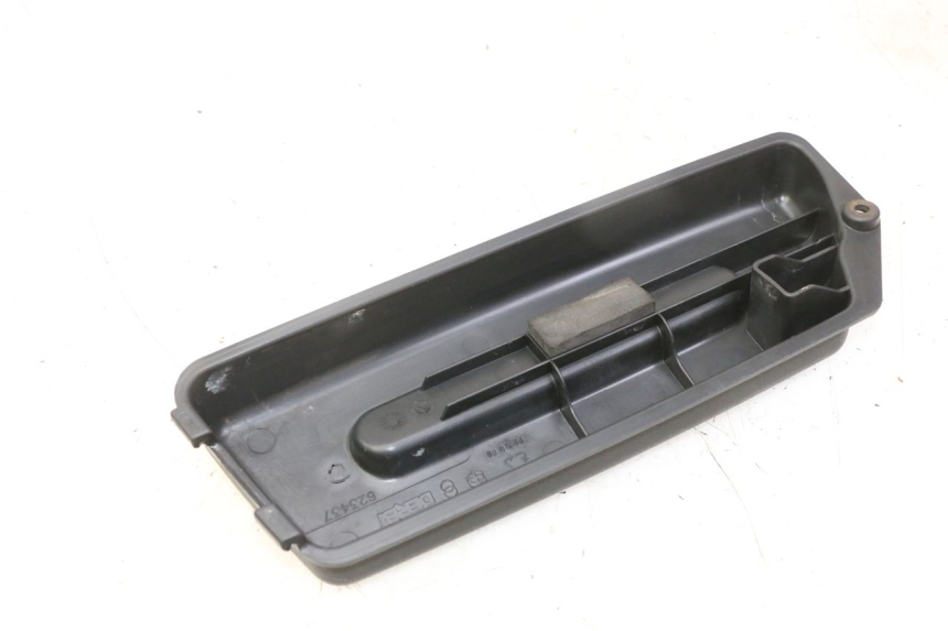 photo de TAPA DE BATERÍA PIAGGIO FLY 2T 50 (2004 - 2017)