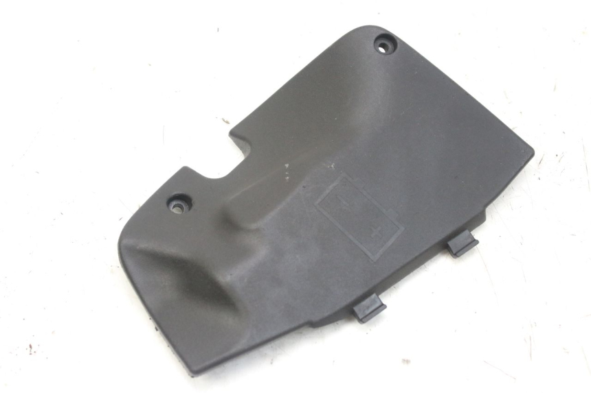 photo de TAPA DE BATERÍA PIAGGIO FLY 4T 50 (2013 - 2017)