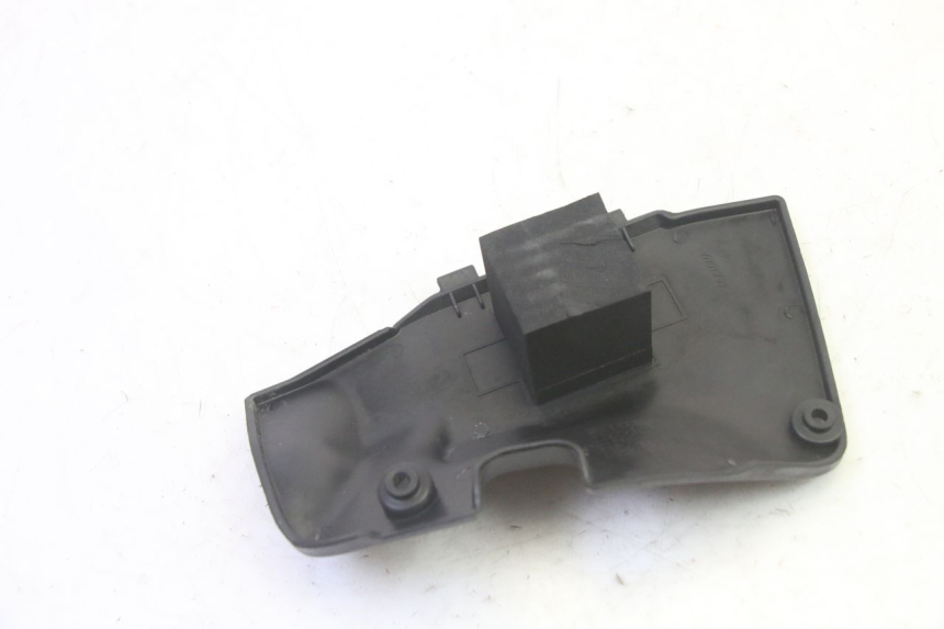 photo de TAPA DE BATERÍA PIAGGIO FLY 4T 50 (2013 - 2017) - Otra perspectiva