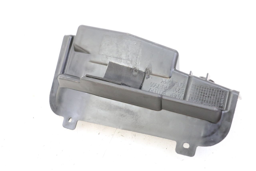 photo de TAPA DE BATERÍA HONDA FES S-WING SWING ABS 125 (2007 - 2015)