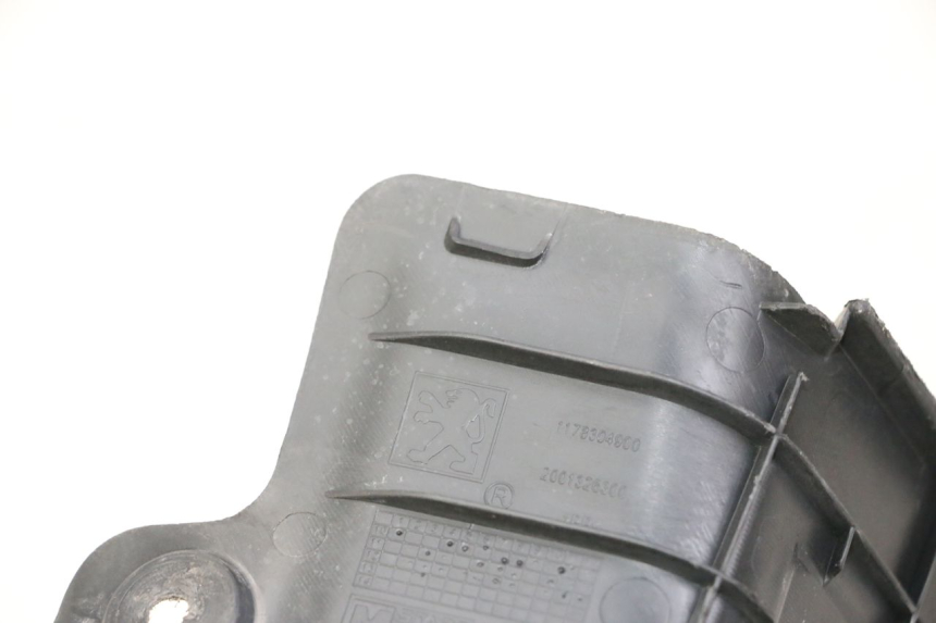 photo de TAPA BATERIA PEUGEOT KISBEE 2T 50 (2010 - 2017)