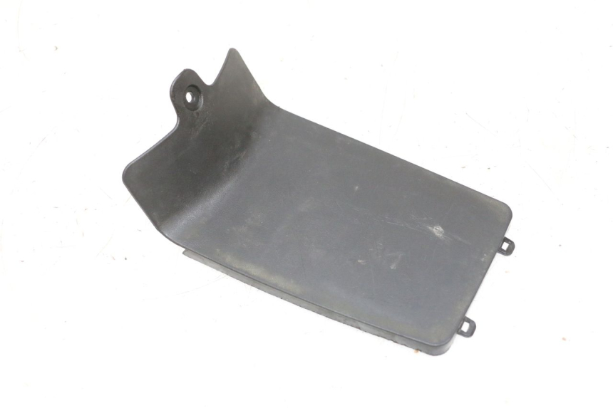 photo de TAPA BATERIA PEUGEOT KISBEE 2T 50 (2010 - 2017) - Otra perspectiva