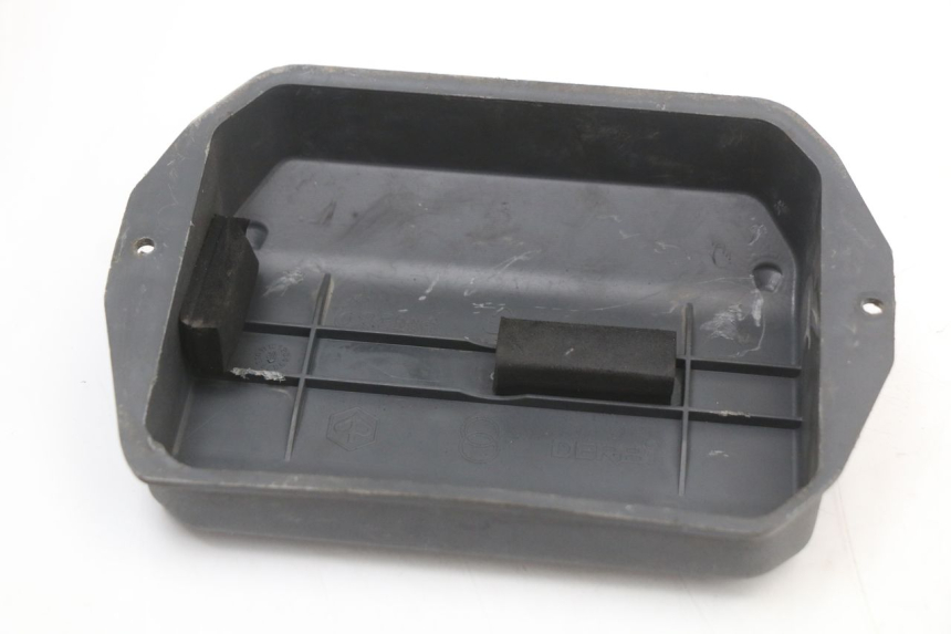 photo de TAPA BATERIA PIAGGIO LIBERTY 4T 50 (2018 - 2021)