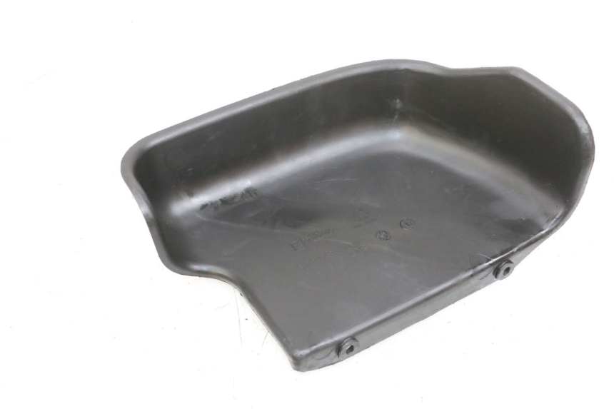 photo de TAPA BATERIA PIAGGIO MP3 RL 250 (2007 - 2010) - Zoom estado de uso