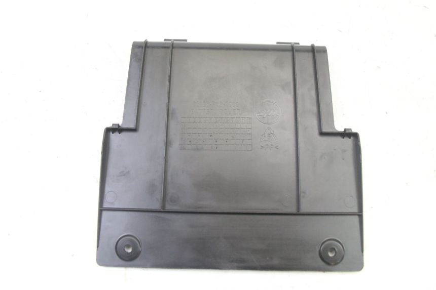 photo de TAPA BATERIA SYM ORBIT III 3 4T 50 (2021 - 2025)