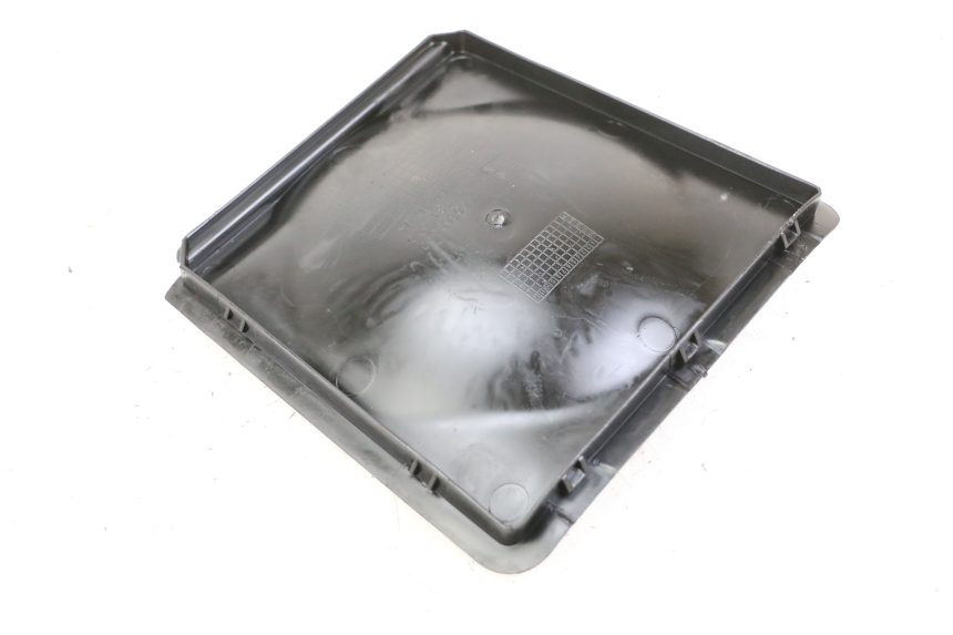 photo de TAPA BATERIA PEUGEOT CITYSTAR 125 (2011 - 2017)