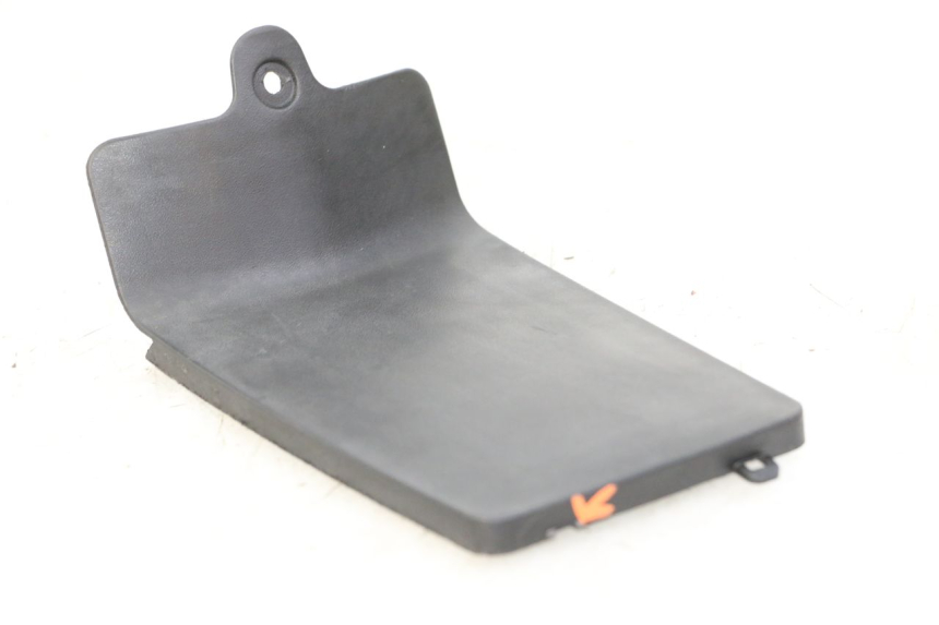 photo de TAPA BATERIA PEUGEOT KISBEE 2T 50 (2010 - 2017)