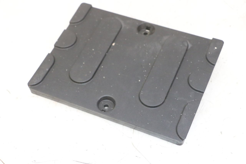 photo de TAPA BATERIA PEUGEOT VIVACITY 125 (2010 - 2017)