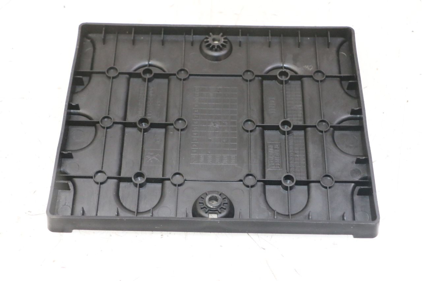 photo de TAPA BATERIA PEUGEOT VIVACITY 125 (2010 - 2017)