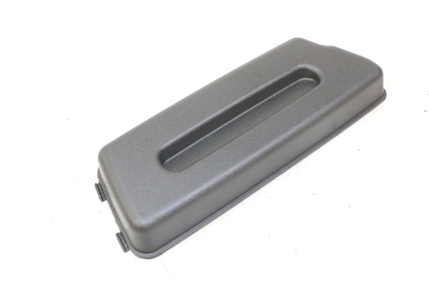 photo de TAPA DE BATERÍA PIAGGIO FLY 2T 50 (2004 - 2017)