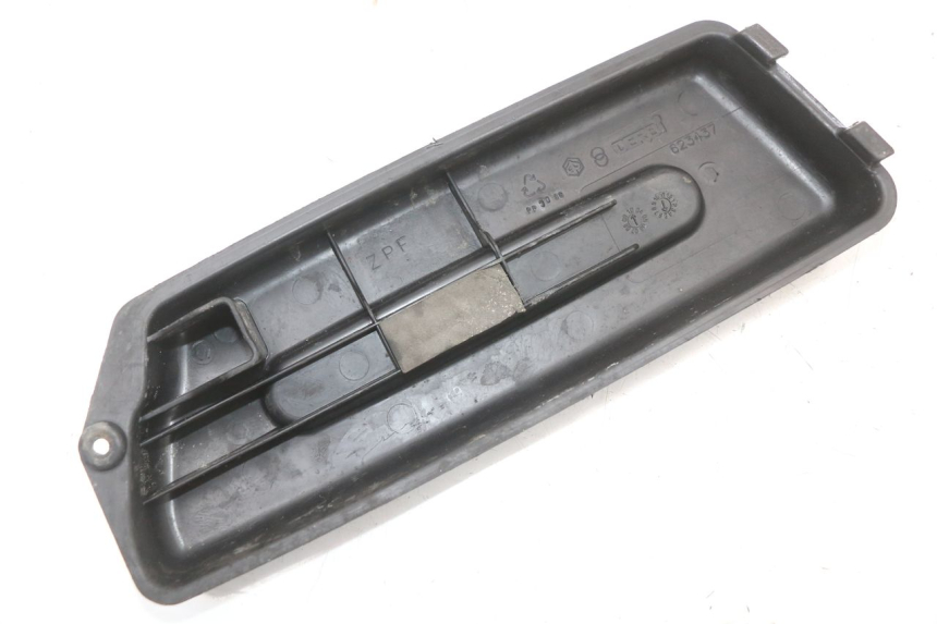photo de TAPA BATERIA PIAGGIO FLY 4T 50 (2004 - 2010)