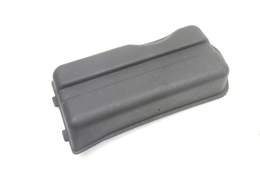 photo de TAPA DE BATERÍA PIAGGIO VESPA S 2T 50 (2007 - 2014)