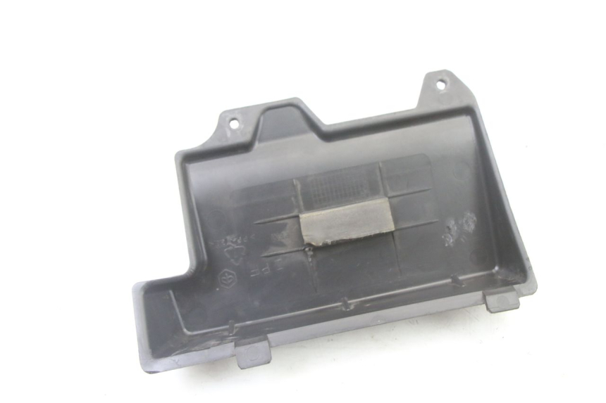 photo de TAPA DE BATERÍA PIAGGIO ZIP 4T 50 (2018 - 2020)