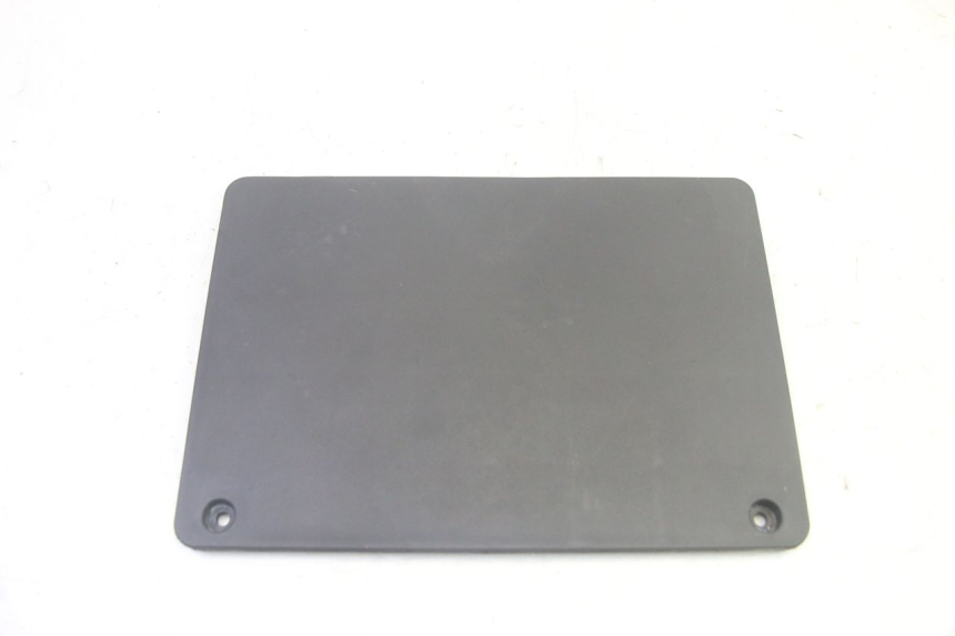 photo de TAPA BATERIA JM MOTORS SANTANA EVO 50 (2024 - 2026) - Detalle de la pieza