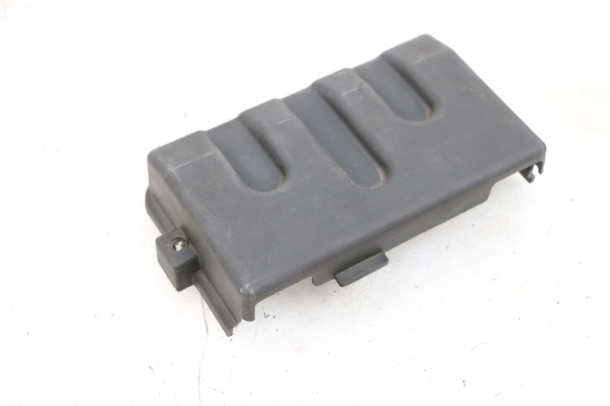 photo de TAPA BATERIA PEUGEOT SPEEDFIGHT 4 4T EFI 50 (2021 - 2025) - Otra perspectiva