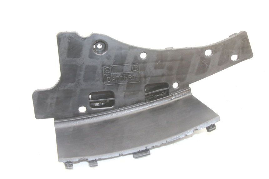 photo de TAPA BATERIA SUZUKI BURGMAN 125 (2015 - 2017)