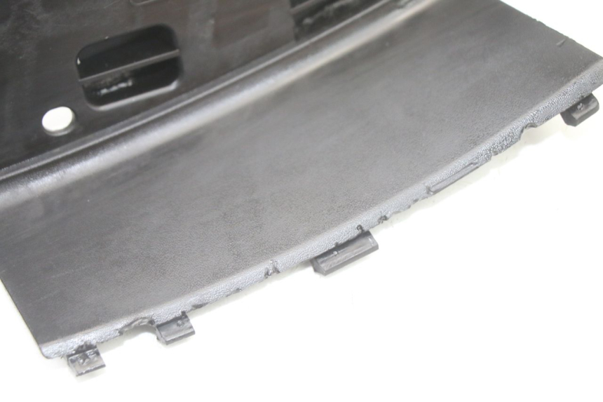 photo de TAPA BATERIA SUZUKI BURGMAN 125 (2015 - 2017)