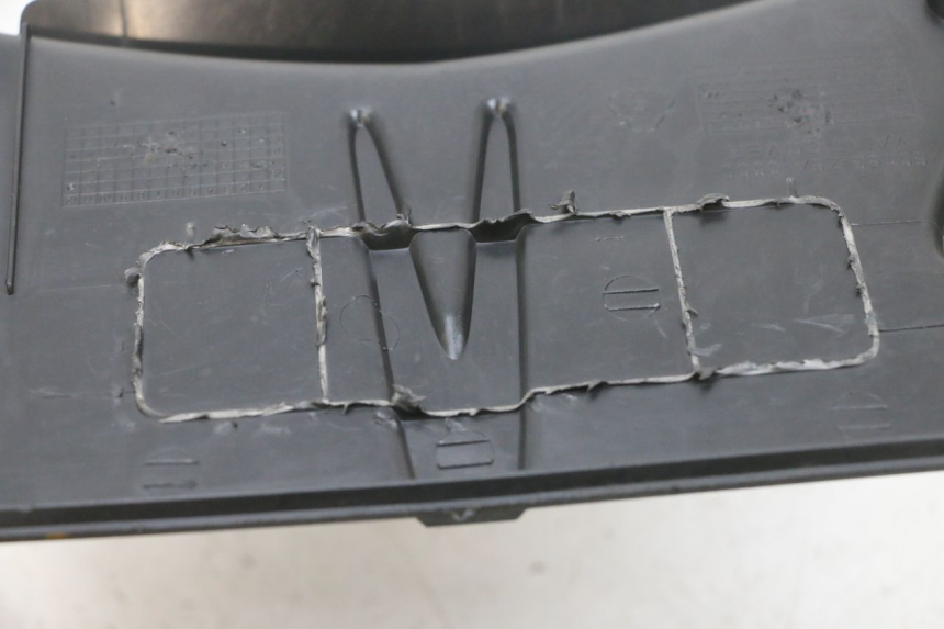 photo de TAPA BATERIA PEUGEOT TWEET PRO EFI 4T 50 (2021 - 2022)