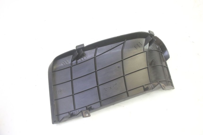 photo de TAPA DE BATERÍA YAMAHA XMAX X-MAX 125 (2006 - 2009) - Zoom estado de uso