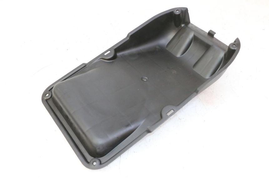 photo de TAPA FILTRO AIRE QUADRO 4 4D 350 (2015 - 2018)