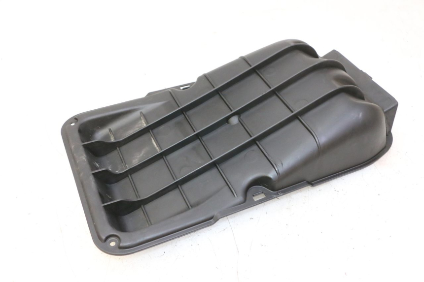 photo de TAPA FILTRO AIRE QUADRO 4 4D 350 (2015 - 2018)