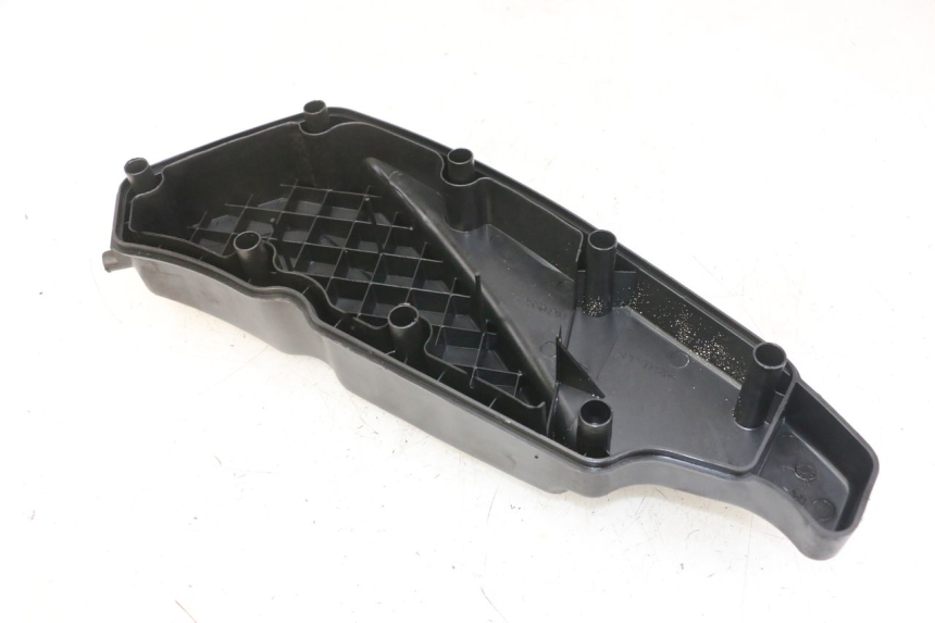 photo de TAPA FILTRO AIRE PEUGEOT SATELIS 125 (2013 - 2018)