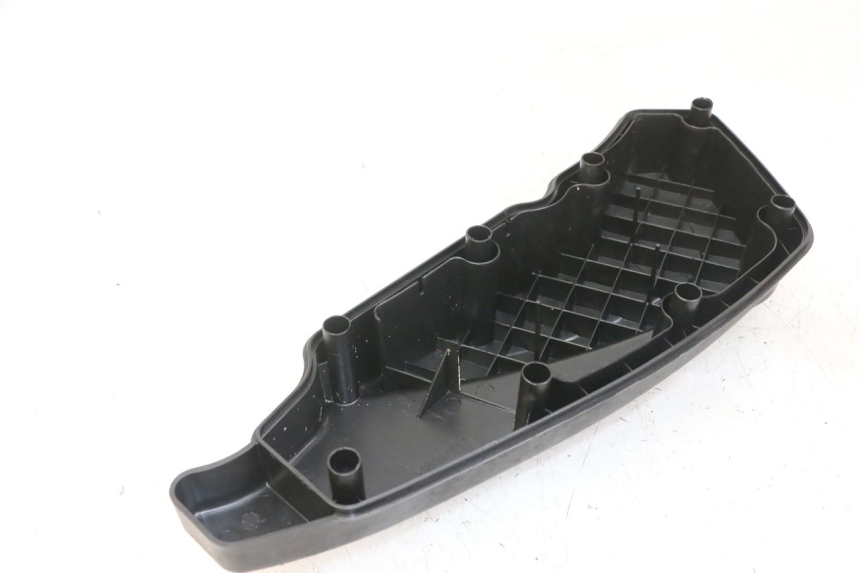 photo de TAPA FILTRO AIRE PEUGEOT SATELIS 125 (2013 - 2018)