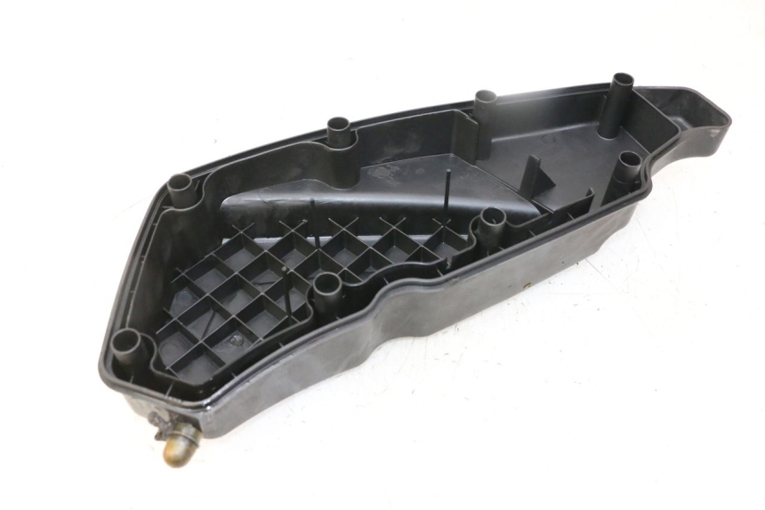 photo de TAPA FILTRO AIRE PEUGEOT SATELIS 125 (2013 - 2018)