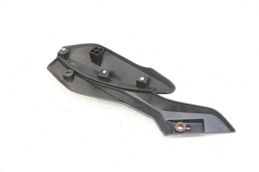 photo de TAPA BASTIDOR DERECHA KSR CODE 125 (2018 - 2020) - Zoom estado de uso