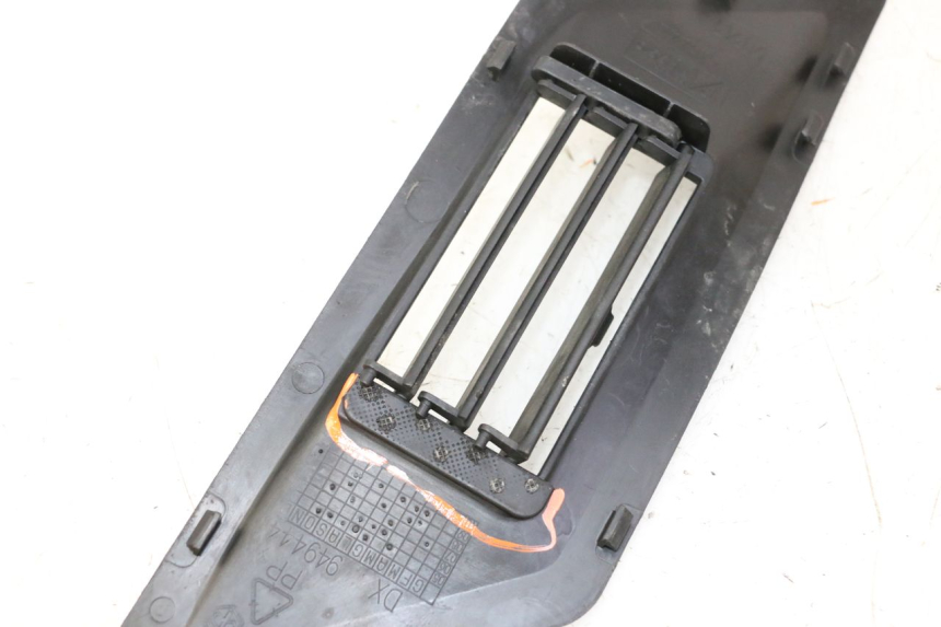 photo de TAPA BASTIDOR DERECHA GILERA RUNNER SP 50 (2009 - 2017)