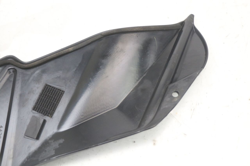 photo de TAPA BASTIDOR DERECHA SUZUKI GSR 750 (2011 - 2017)