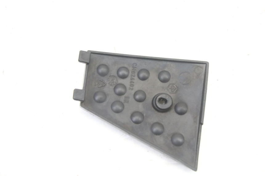 photo de TAPA BASTIDOR DERECHA PIAGGIO XEVO - X EVO 125 (2007 - 2016)