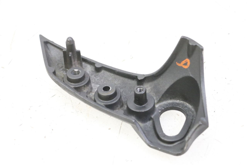 photo de TAPA BASTIDOR DERECHA YAMAHA FZ6 FAZER S2 600 (2007 - 2011)