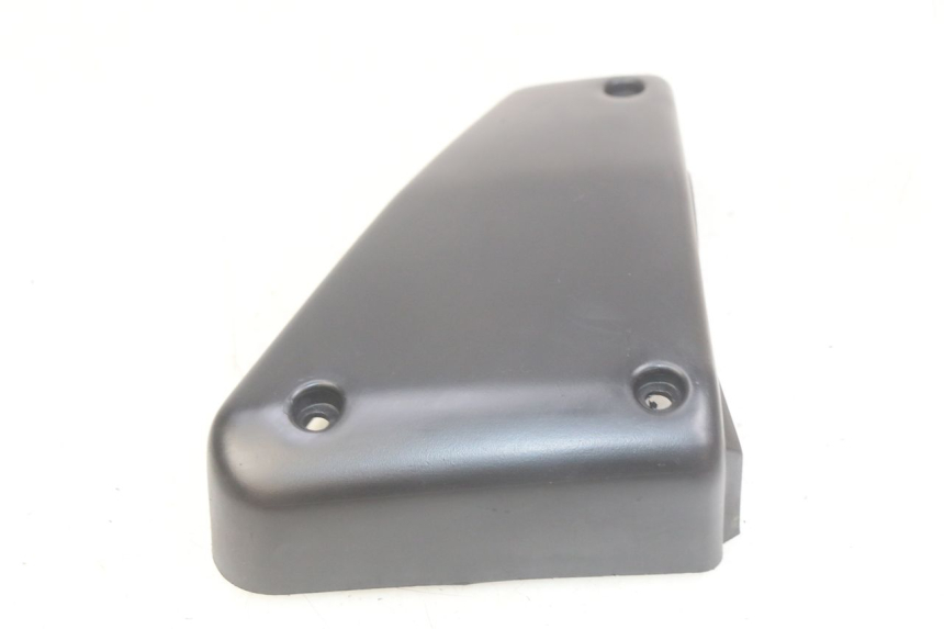 photo de CUBIERTA CHASIS LATERAL DERECHO YAMAHA FZS FAZER 600 (1998 - 2001)