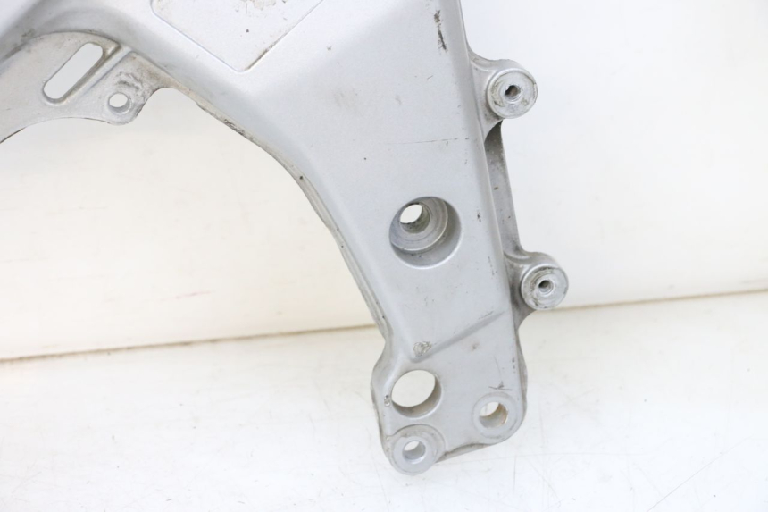 photo de TAPA CHASIS LATERAL IZQUIERDO HONDA NSR R 125 (1994 - 2003) - Características distintivas