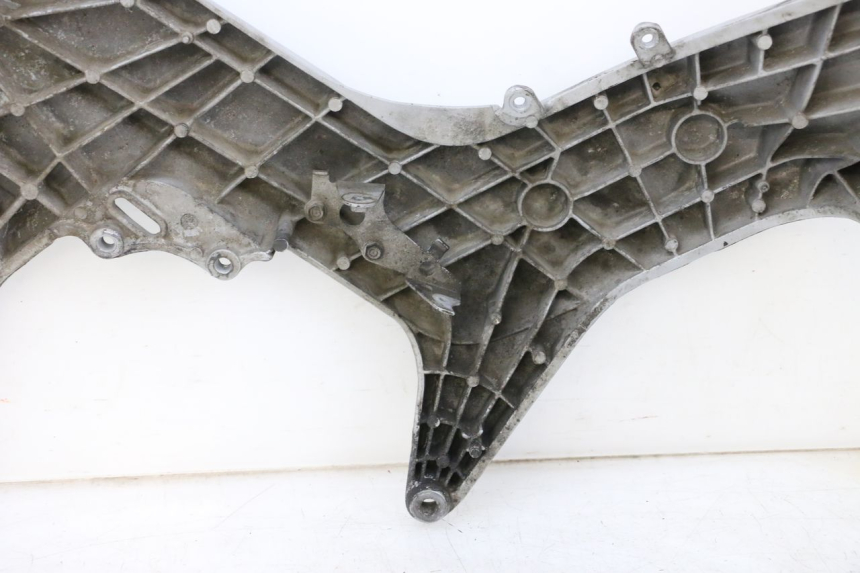 photo de TAPA CHASIS LATERAL IZQUIERDO HONDA NSR R 125 (1994 - 2003) - Zoom estado de uso