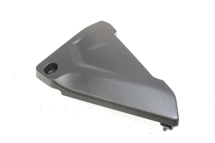 photo de TAPA BASTIDOR IZQUIERDA BMW R GS 1250 (2021 - 2024) - Primer plano técnico
