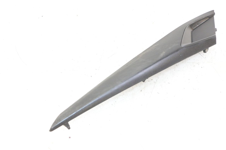photo de TAPA BASTIDOR IZQUIERDA APRILIA SXR 50 (2021 - 2023)