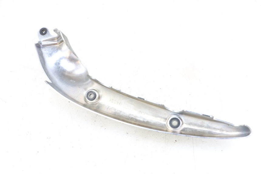 photo de Cubierta lateral del chasis izquierdo SUZUKI VL INTRUDER 125 (2004 - 2007)