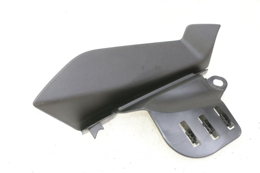 photo de TAPA BASTIDOR IZQUIERDA YAMAHA XMAX X-MAX 125 (2021 - 2025)