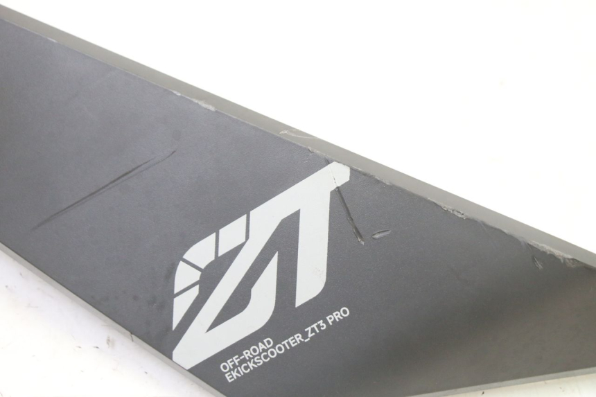 photo de TAPA BASTIDOR IZQUIERDA SEGWAY NINEBOT ZT3 PRO 1