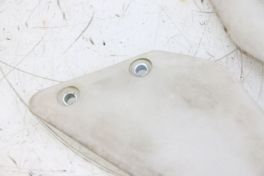 photo de TAPA BASTIDOR HONDA NSR R 125 (1994 - 2003) - Primer plano técnico