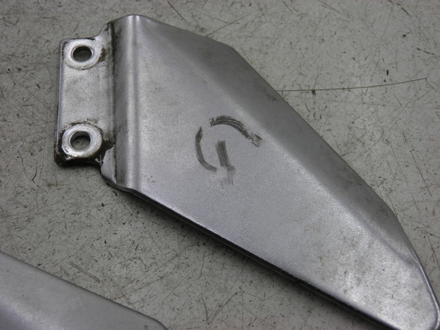 photo de TAPA BASTIDOR SUZUKI GS GSE 500 (2001 - 2003)