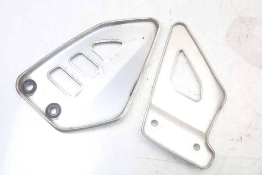 photo de CUBIERTA CHASIS LATERAL SUZUKI SV N 650 (1999 - 2002)