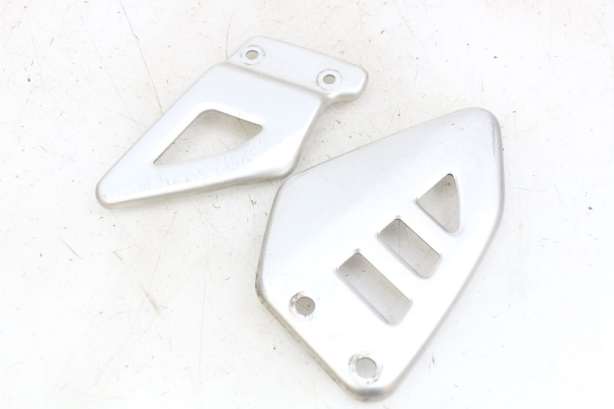 photo de CUBIERTA CHASIS LATERAL SUZUKI SV N 650 (1999 - 2002)