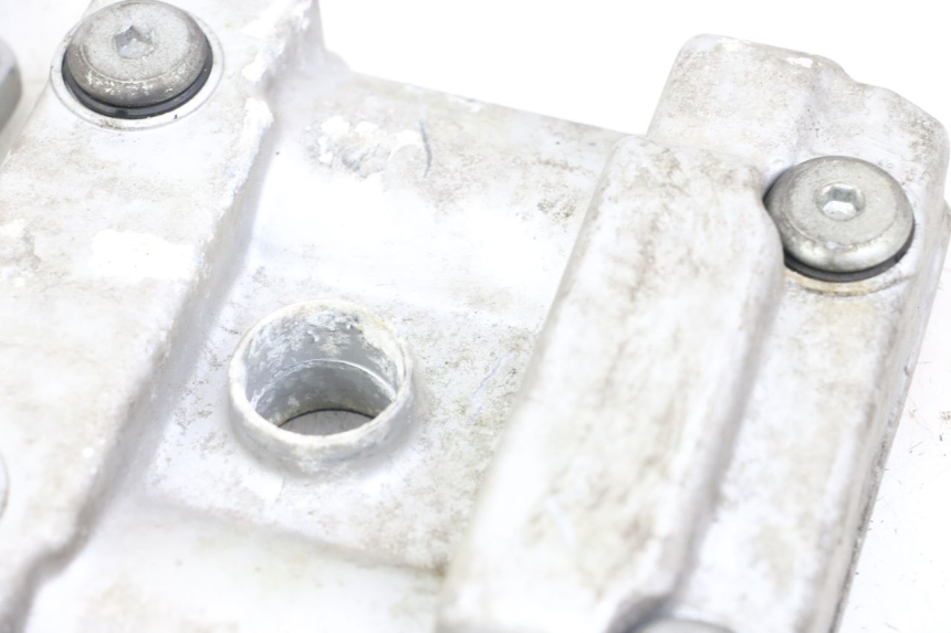 photo de Tapa de válvulas HYOSUNG GV AQUILA 125 (2000 - 2004) - Otra perspectiva