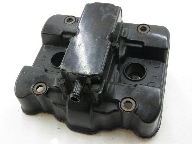 photo de TAPA CULATA TRASERO HONDA VFR 750 (1990 - 1993)