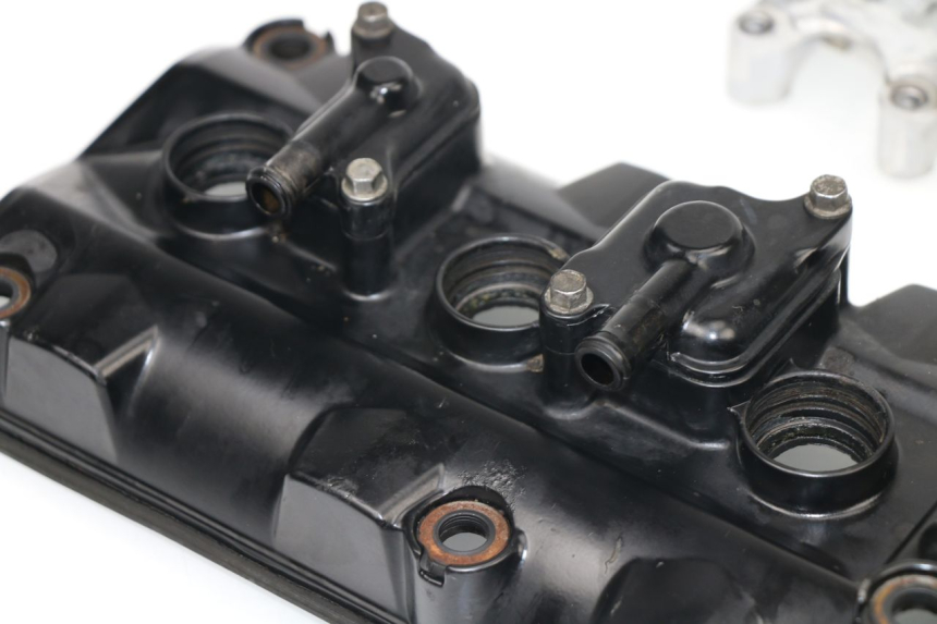 photo de TAPA CULATA TRIUMPH STREET TRIPLE 675 (2007 - 2012)