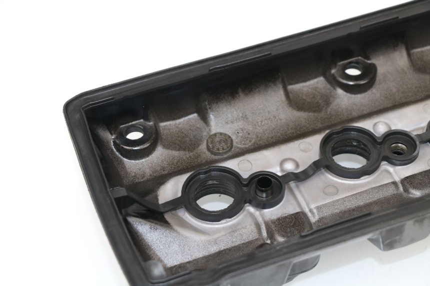photo de TAPA CULATA TRIUMPH STREET TRIPLE 675 (2007 - 2012)