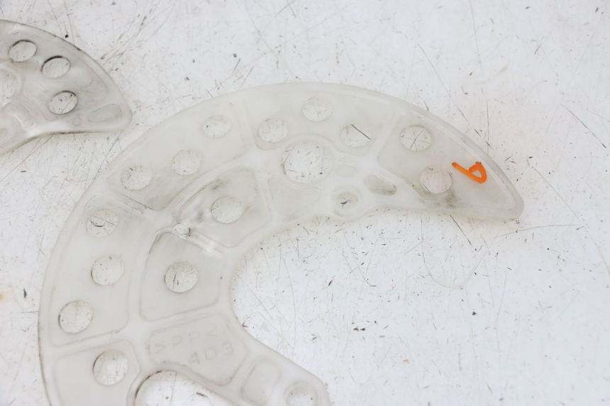 photo de DISCO FRENO CARENADO YAMAHA YFM R RAPTOR 250 (2008 - 2014) - Primer plano técnico